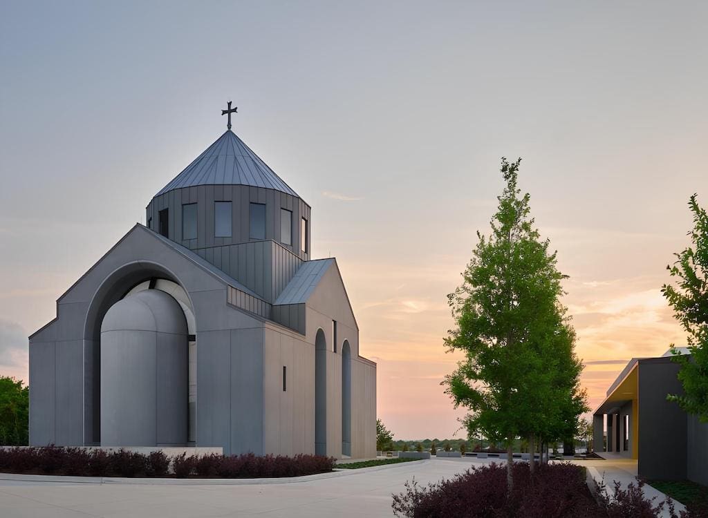The St. Sarkis apse projects out from the church, almost like a small silo. The new building distills an Armenian archetype to its pure geometric essence. (Dror Baldinger / David Hotson Architect)