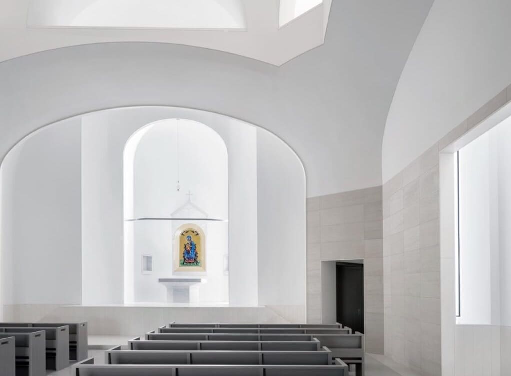 Indirect light spills into the openings in the vaulted ceiling and dome of St. Sarkis. (Dror Baldinger / David Hotson Architect)